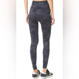 SPANX Look At Me Now Legging